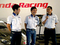 32号車　Nakajima　Racing　のドライバーは道上龍選手と中山友貴選手